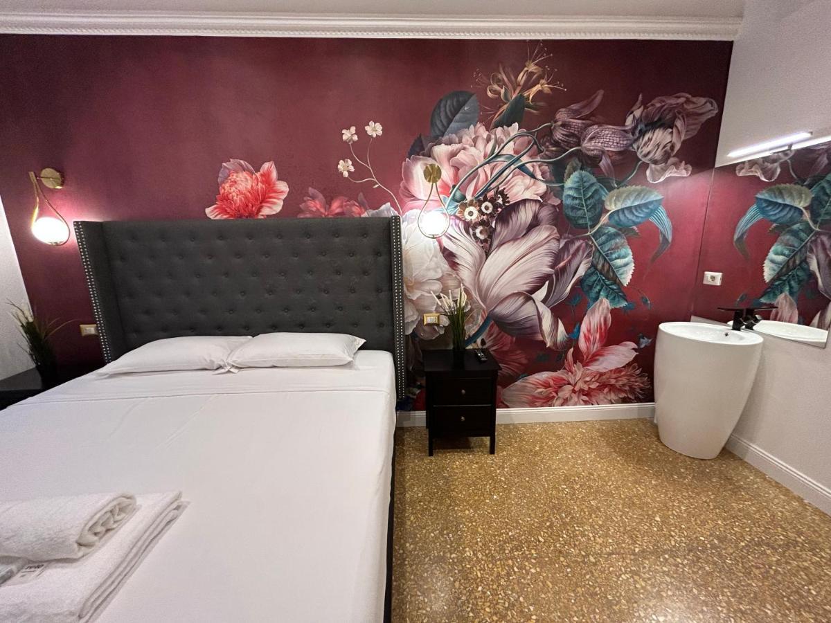 Raffaello'S Place Róma Kültér fotó